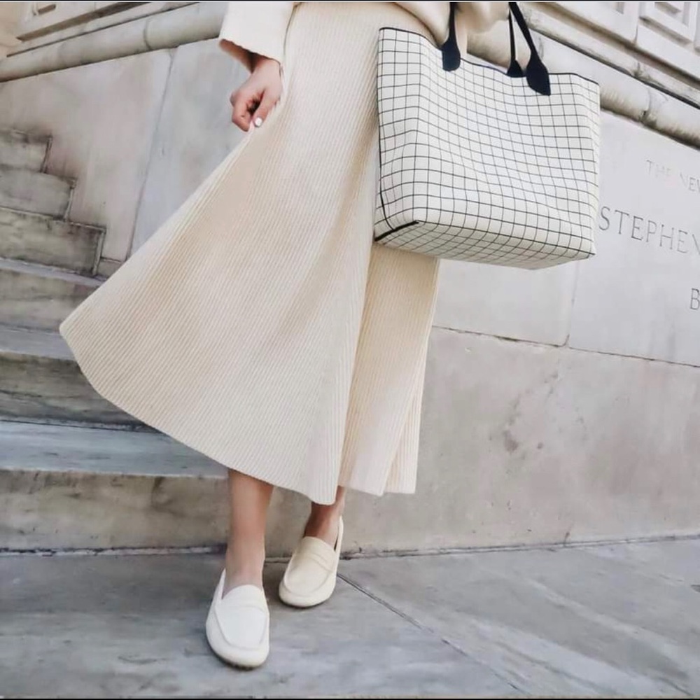 🎉 CCO Sale 🎉 Rothy’s Lightweight Tote in White Windowpane